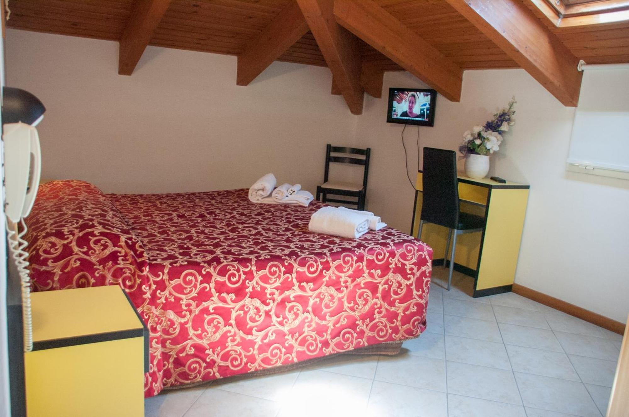 Albergo Villa Miraggio Rímini Exterior foto